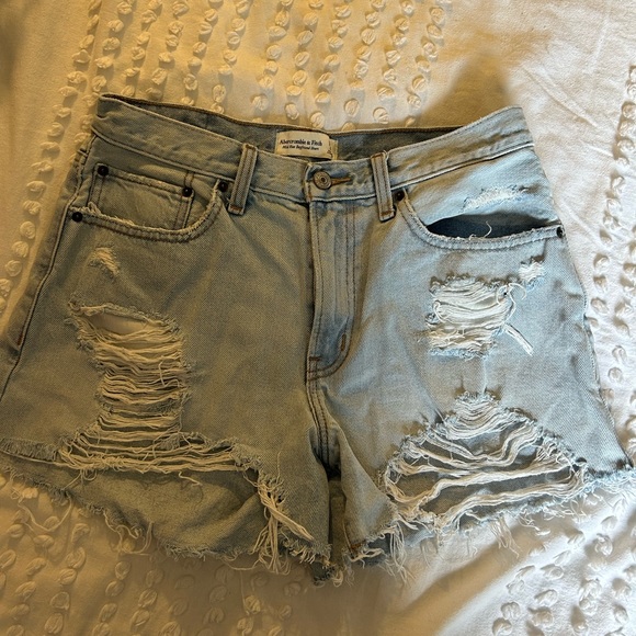 Abercrombie mid rise boyfriend shorts (curve love) - Picture 1 of 3